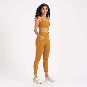 Vuori Rib Studio Legging, Size M Dark Golden